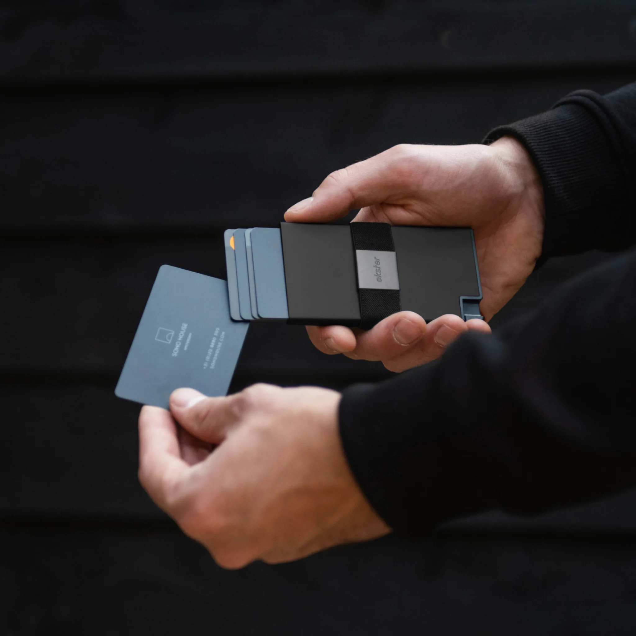 Ekster Cardholder - Image 111