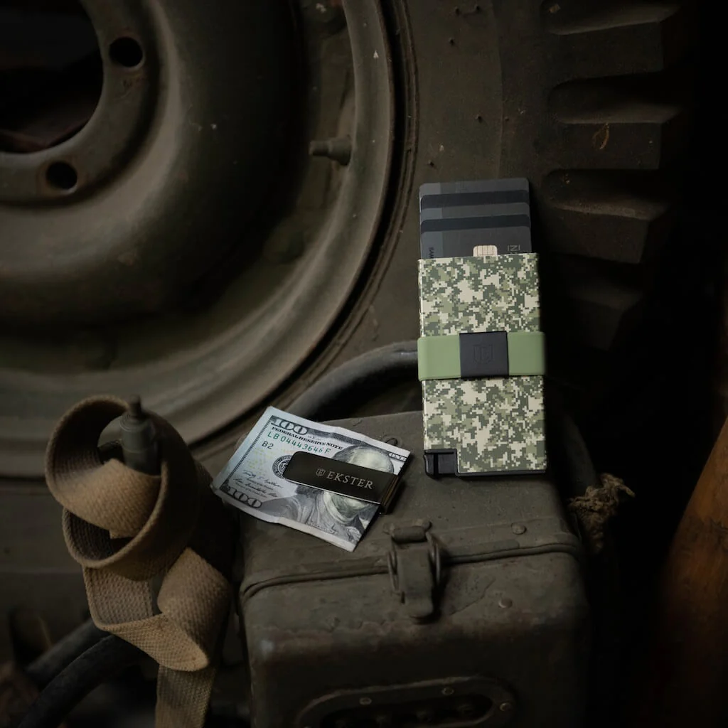Ekster Cardholder - Image 21