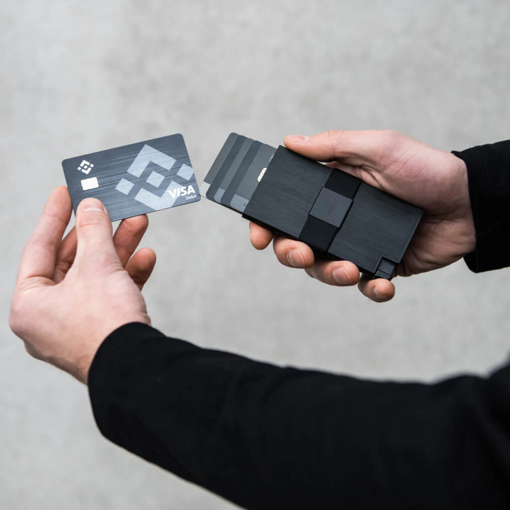 Ekster Cardholder Pro - Image 130